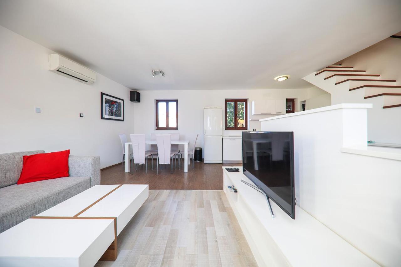 Janino Apartment Murter