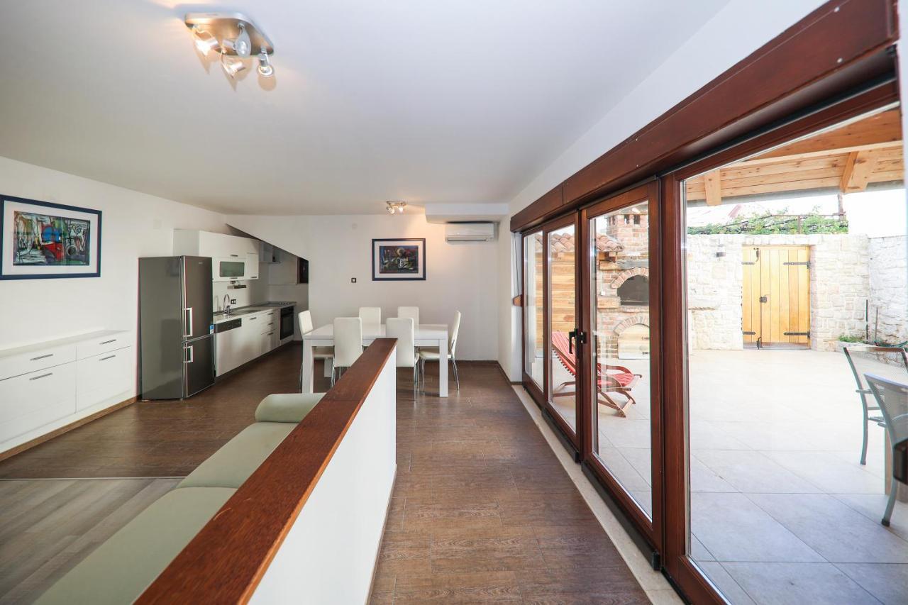 Apartment Janino