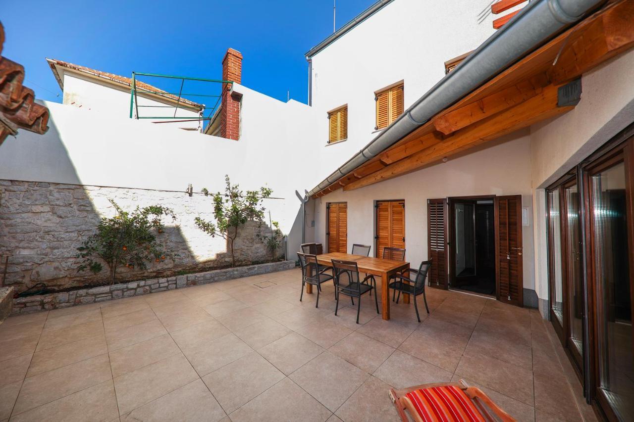 Janino Apartment *